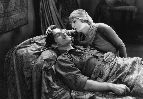 Antonio Moreno and Greta Garbo in The Temptress, 1926. 
